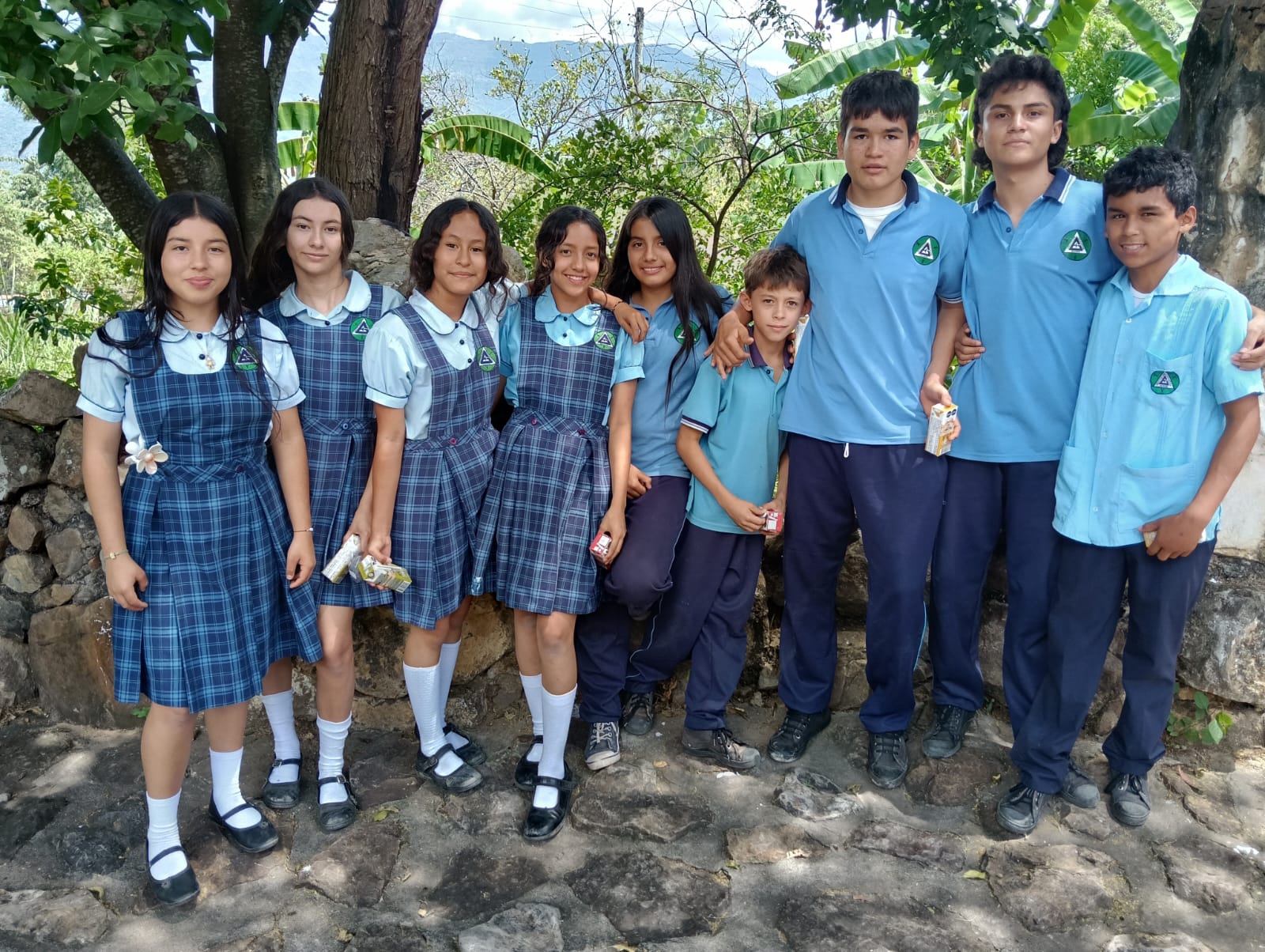 Estudiantes de Butaregua participando