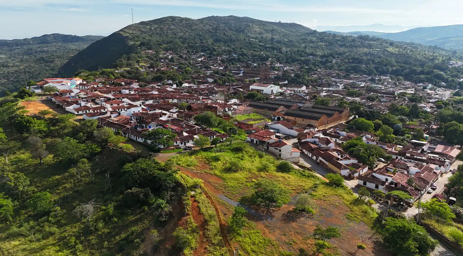 Imagen de Barichara desde un dron
