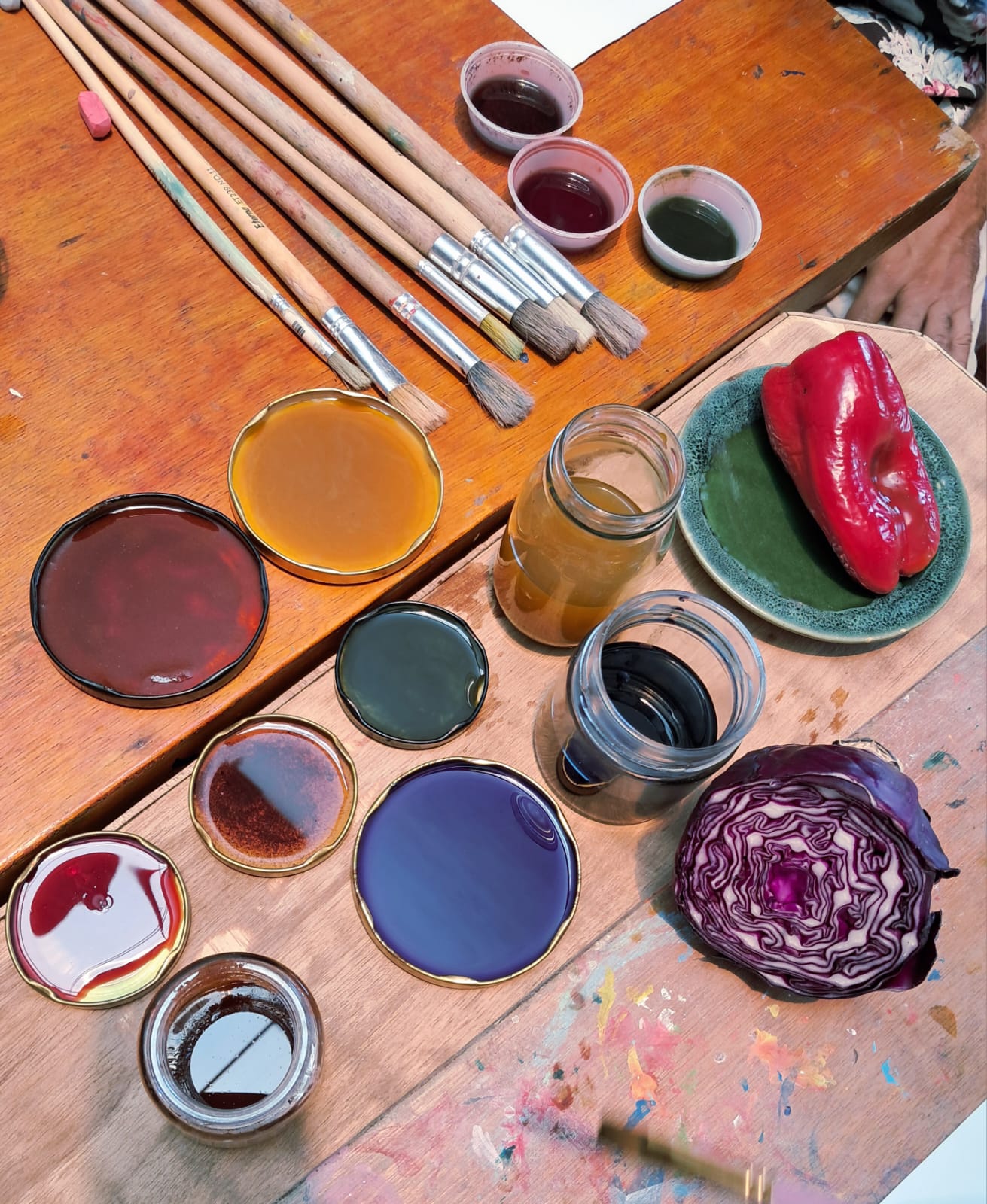 Pinturas con pigmentos naturales en tapas